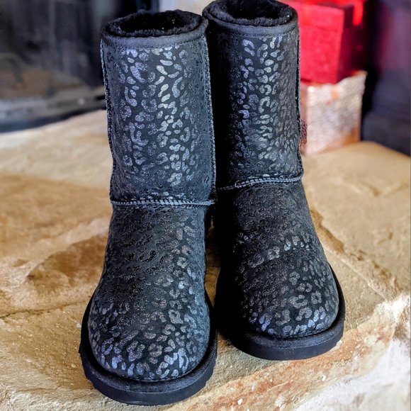 UGG Women's Black Snow Leopard Boots - Picture 4 of 4
